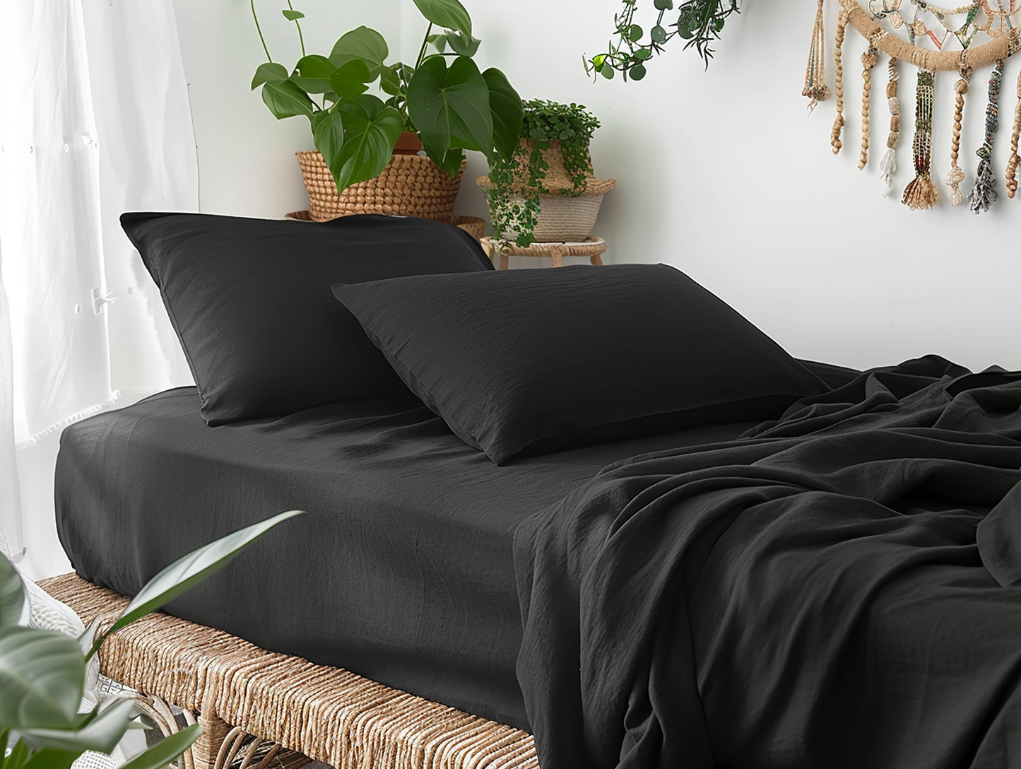 Schwarze Bettdecke