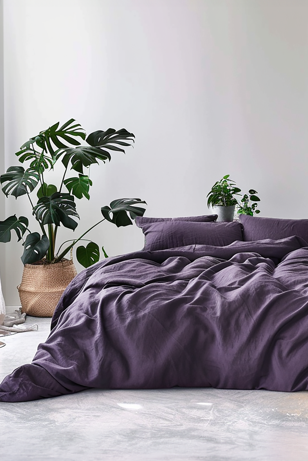 Dunkelvioletter Bettbezug