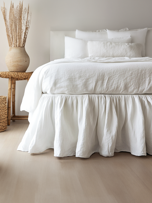 White ruffled bed skirt